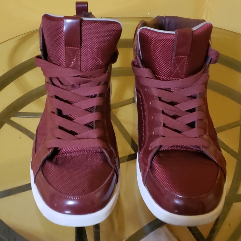 Men Athletic gym shoes